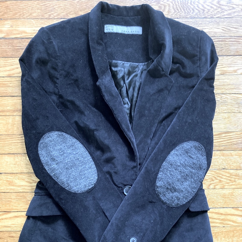 Black Velvet Zara basic blazer